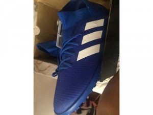 Cần bán giày đá banh Adidas Nemeziz Tango 18.3 tf new 100% giá 1,4tr