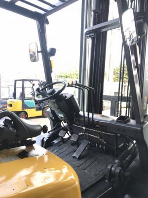 Xe nâng nội địa Nhật 4tấn - Động cơ dầu - Hiệu TCM - Càng xúc lật