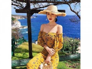 Đầm suông trễ vai nhúng in hoạ tiết