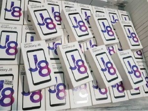 Samsung J8 máy đẹp còn bảo hành dài