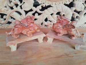 Cặp Tỳ hưu gỗ huyết long
