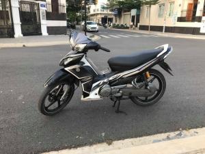 Xe Jupiter Gravitar RC trắng đen mẫu sau BSTP