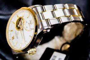 Đồng hồ Orient Star Open Heart RE-AT0004S00B