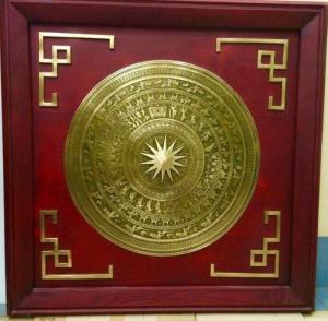Tranh mặt trống đồng kt 90x90cm