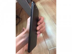 Cần bán iphone 7 plus quốc tế 32gb ngoại hình 98%