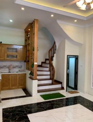 Bán nhà mới 5 tầng quận Ba Đình, ngõ thông, rộng rãi. Giá 4,x tỷ