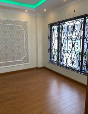 Bán nhà mới 5 tầng quận Ba Đình, ngõ thông, rộng rãi. Giá 4,x tỷ