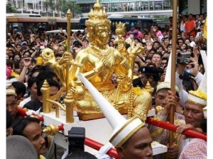 Mặt phật tứ diện sên phép tại Thái Lan