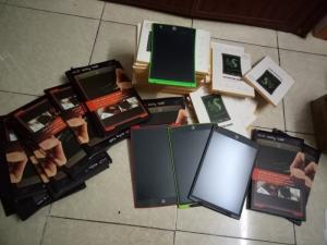 👉THÔNG SỐ KỸ THUẬT- BẢNG VẼ 12 INCH
- Màn hình : LCD có thể chịu được va đập mạnh.
- Kích thước màn hình: 12 inch
- Nguồn điện : Pin CR2020
- Kích thước : 282*182*5mm
- Khối lượng : 195g
- Thời gian sử dụng pin: 2 năm
👉Web: shopdodunghocsinh.com