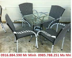 Ghế gổ cafe mây nhựa giá tại xưởng sản xuất HGH 1168
