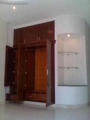Tôi bán hoặc cho thuê nhà 127 đường số 44 khu Bình Phú Q.6