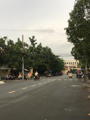 Tôi bán hoặc cho thuê nhà 127 đường số 44 khu Bình Phú Q.6