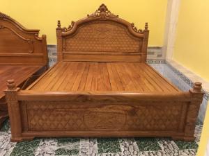 Giường Ngủ Nữ Hoàng Sang Trọng, Gỗ Gõ Đỏ