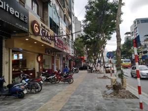 Bán mặt phố Triệu Việt Vương, HBT: 135m2, 6 tầng, giá 74 tỷ, mặt tiền 6.5m, Xây Building, khách sạn