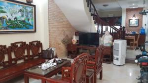 Bán nhà đẹp, mặt tiền 5m, nội thất sang trọng phố Hoàng Ngân giá 3.6 tỷ.
