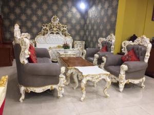 Bộ Sofa Victoria Hoàng Gia Bọc Da Dát Vàng Siêu Sang
