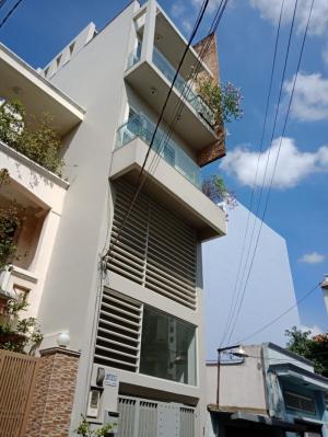 Tôi chuyển công tác xuống miền Tây nên bán nhà MT Nơ Trang Long , Q.BT, 1 trệt, 3lầu. Giá 12 tỷ.