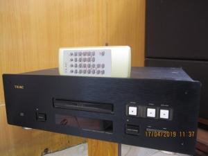 CD Teac 7 đen