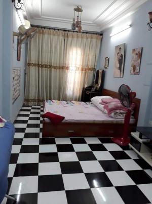 Nhà đẹp Phố Chính Kinh 30m2, MT 4.5m, ngõ rộng, lô góc, gần phố chỉ 2.1 tỷ.