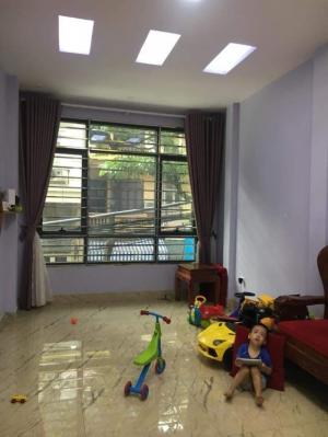 Bán nhà phố Tôn Thất Tùng - Đống Đa 45m, 4 tầng, giá nhỉnh 3 tỷ