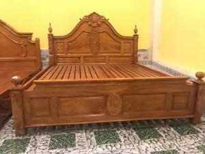 Giường ngủ hoàng gia gỗ gõ đỏ tự nhiên giảm 10%