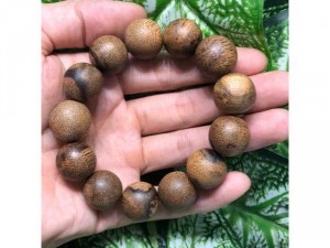 Vòng trầm hương hạt 12ly