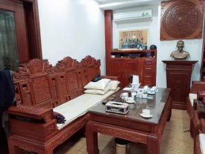 Bán nhà 33m*5 tầng nội thất sang trọng gần mặt phố Thái Thịnh giá 3,5 tỷ.