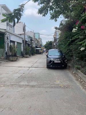 Tôi chính chủ cần bán nhanh căn nhà mới xây thuộc đường Tân Kỳ Tân Quý phường Bình Hưng Hòa.