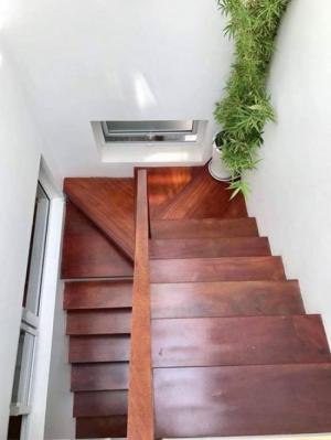 Chính Chủ Cần Bán Gấp Nhà Phố Hoa Bằng Dt 32m 5T Mt 7m giá 3.75 tỷ.