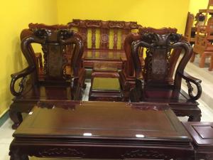 Bộ bàn ghế chạm đào màu gỗ cực đẹp