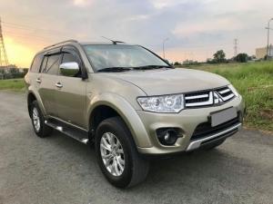 Bán Xe Pajero 2016 máy dầu màu vàng rất mới nha.