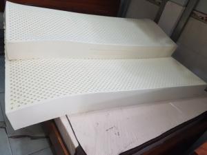 Nệm cao su thiên nhiên Vạn Thành Unique 1m8x15cmx2m