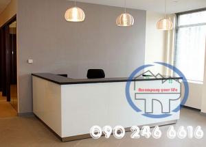 Quầy lễ tân chất liệu MFC và MDF