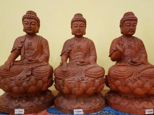 Tượng thất phật dược sư cao 50cm được trưng bày tại Tiền Giang