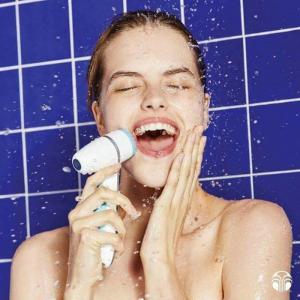 Máy rửa mặt Lumispa
