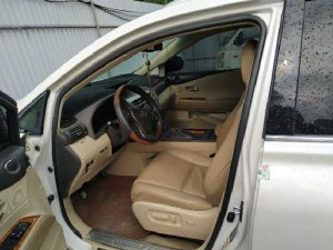 Bán đấu giá Lexus RX 350, sx 2009!