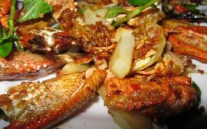 Càng ghẹ xào me