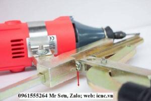 Máy khía chân chữ kim loại