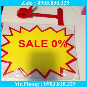 Kẹp nhưa trưng bày đòi hỏi phải có tính thẩm mỹ cao, phù hợp cho các chương trình quảng cáo, cho các event của công ty, nội dung quảng bá thay đổi nhiều, kẹp tưng bày hay còn gọi cách khác là bảng giá siêu thị và các mẫu tương tự đáp ứng được yêu cầu cho chương trình khuyến mãi. Tùy thuộc sản phẩm in ấn, chất liệu, kích thước, chúng tôi sẽ gửi tới Quý khách các tư vấn khác nhau cho từng sản phẩm quảng cáo sao cho phù hợp nhất.