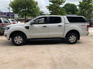 Ford Ranger XLS số sàn xe đi kỹ ít trầy xước