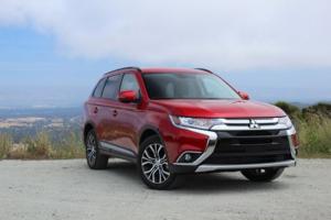 Xe Ôtô Mitsubishi Outlander