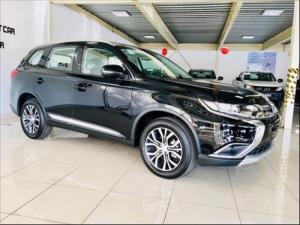 Xe Ôtô Mitsubishi Outlander