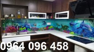 kính màu ốp bếp tại hà nội