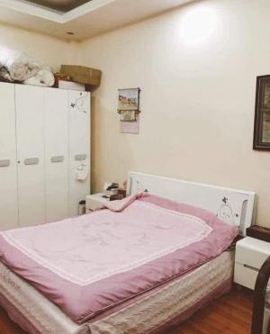 Bán gấp nhà đẹp, 2 mặt thoáng, 10m ra mặt phố Trung Phụng giá 2,15 tỷ.