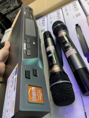 Micro BBS 6 số A989 là dòng micro không dây tầm trung với giả cả vừa phải thích hợp với karaoke gia đình nhưng lại được sở hữu chất âm sáng và độ chi tiếng rất cao với chất lượng và giá cả rất hợp lý cho khách hàng tiêu dùng
