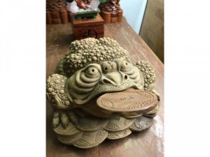 cóc gỗ ngọc am thơm thơm 32cmx34cm công dụng giữ tiền có 7500k