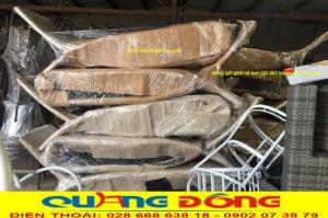 Ghế nằm hồ bơi nhựa giả mây QD-563 được đóng gói tạo xưởng trước khi bàn giao sản phẩm đến du thuyền tại Hạ Long