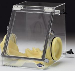 Buồng thao tác cách ly - Glove box (xuất xứ: SANPLATEC - Nhật Bản)