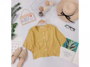 Áo lỡ cổ vuông