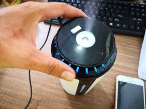 +Tránh được bệnh về hô hấp:
Cả người lớn và trẻ nhỏ đều không tránh được tình trạng gặp phải các bệnh như: viêm xoang, hen suyễn, viêm phế quản, đau họng…do thiếu đi lượng nước, làm mất đi sự cân bằng của cơ thể bởi việc ở lâu trong môi trường điều hoài. Vì thế nhờ có máy phun sương tạo ẩm mà môi trường được tạo ẩm tốt và cân bằng tốt cho cơ thể của bạn.
+Ngăn ngừa các bệnh về da:
Bạn không thể phủ nhận được rằng những công dụng của máy phun sương mang lại hiệu quả trên cả tuyệt vời, nhờ có sản phẩm mà bạn sẽ tránh được các tình trạng về khô da, nứt nẻ…mang lại cho bạn 1 sự an toàn khi phải làm việc nhiều trong môi trường điều hòa.